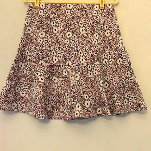 Joe Fresh Dresses & Skirts - Joe Fresh adorable pink, white, black floral skirt with elastic waistband Size S